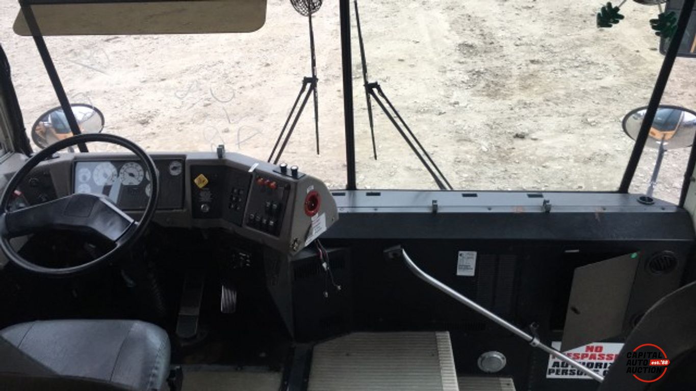 2006 INTERNATIONAL GC39530 5