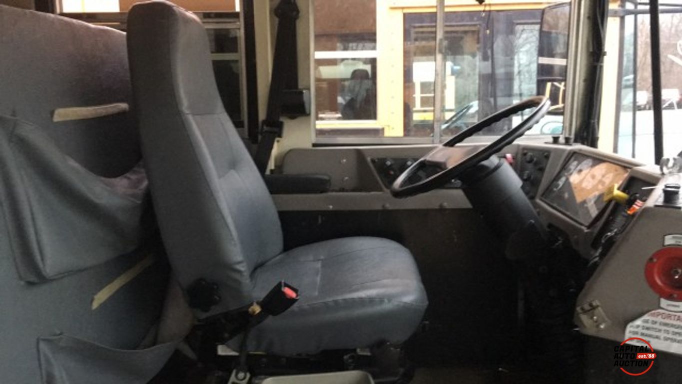 2006 INTERNATIONAL GC39530 3