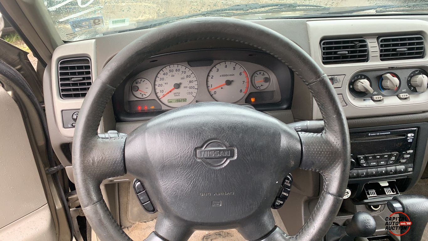 2001 NISSAN Xterra 9