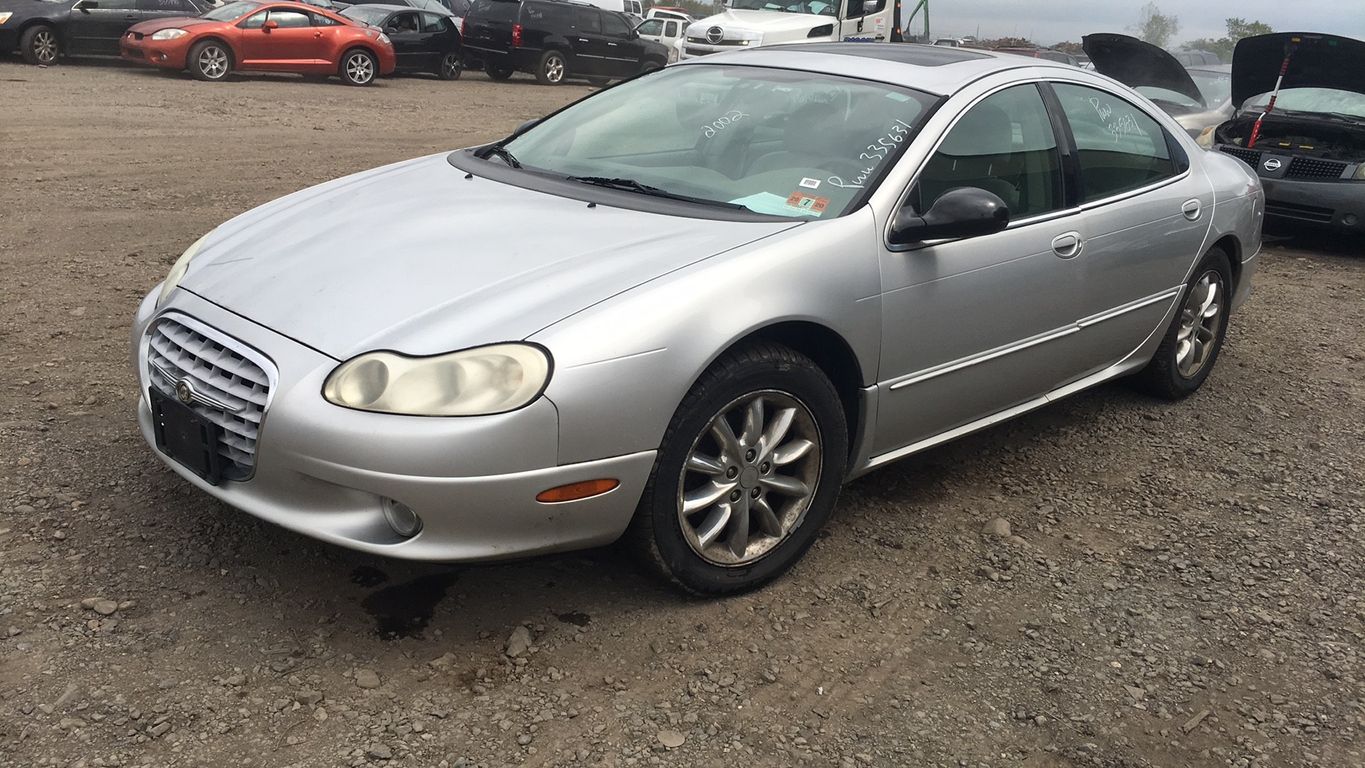 Chrysler concorde 2