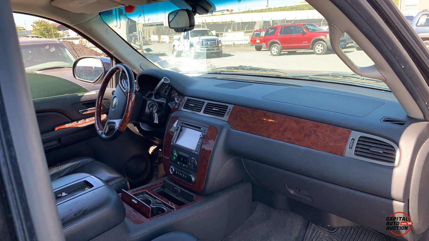 2009 Chevrolet Suburban 11