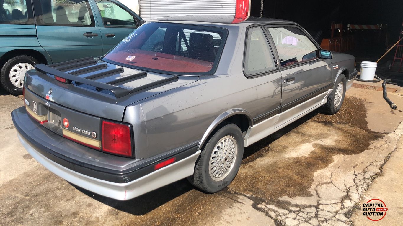 1990 OLDSMOBILE Cutlass Ciera 3