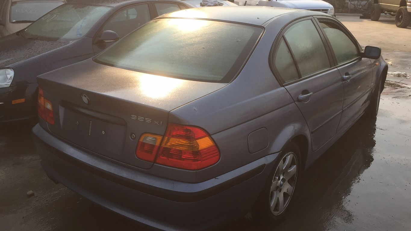 2003 BMW 3 Series 3