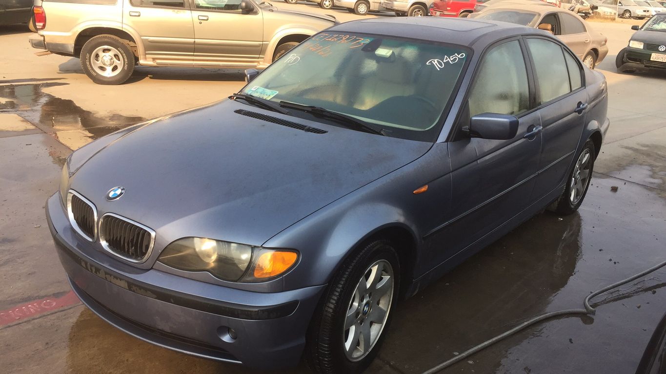 2003 BMW 3 Series 1