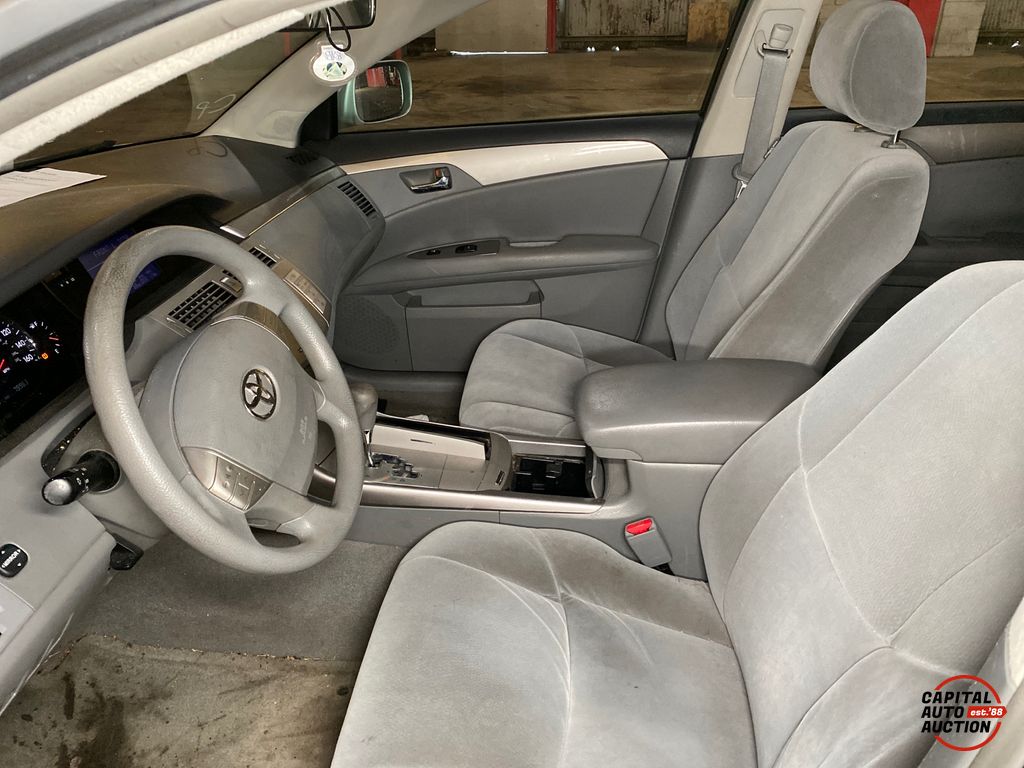 2007 Toyota Avalon 8