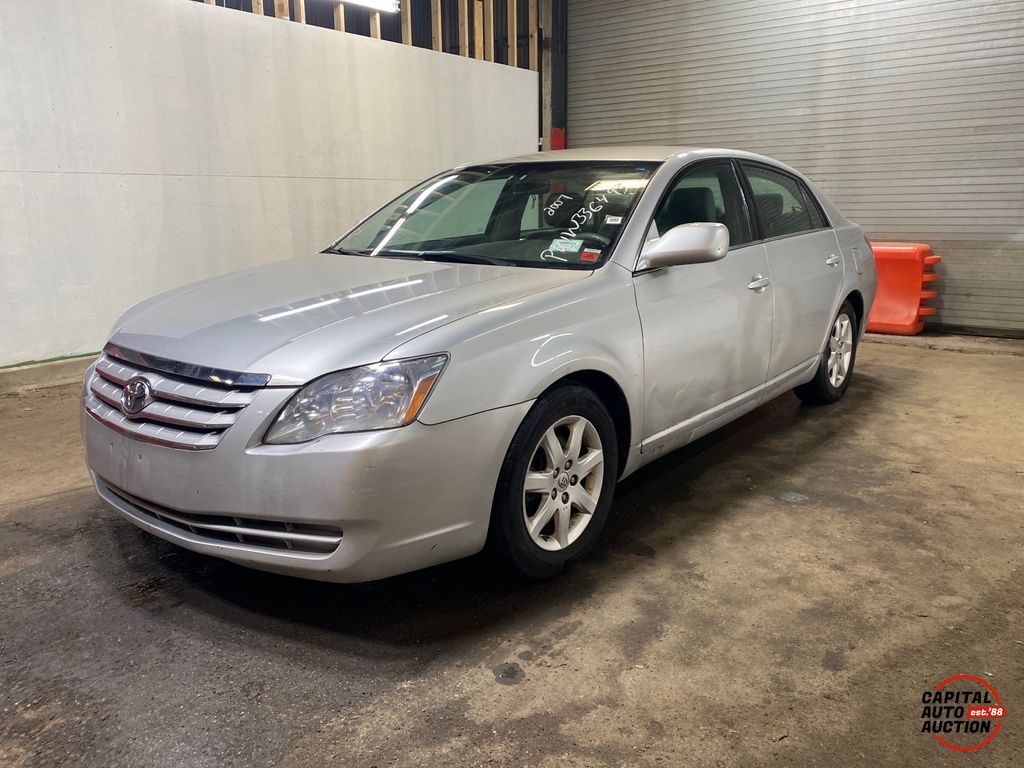 2007 Toyota Avalon 1