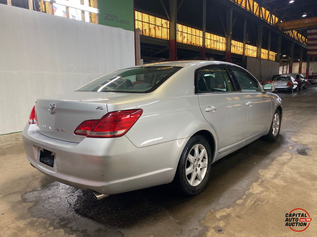 2007 Toyota Avalon 3