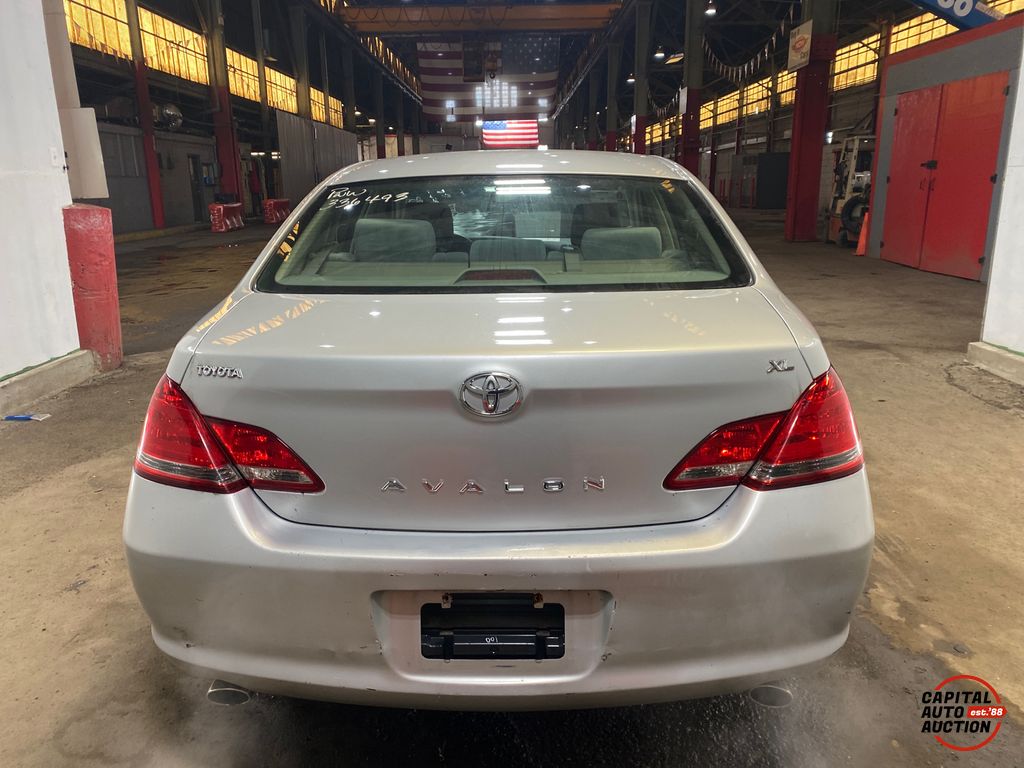 2007 Toyota Avalon 7