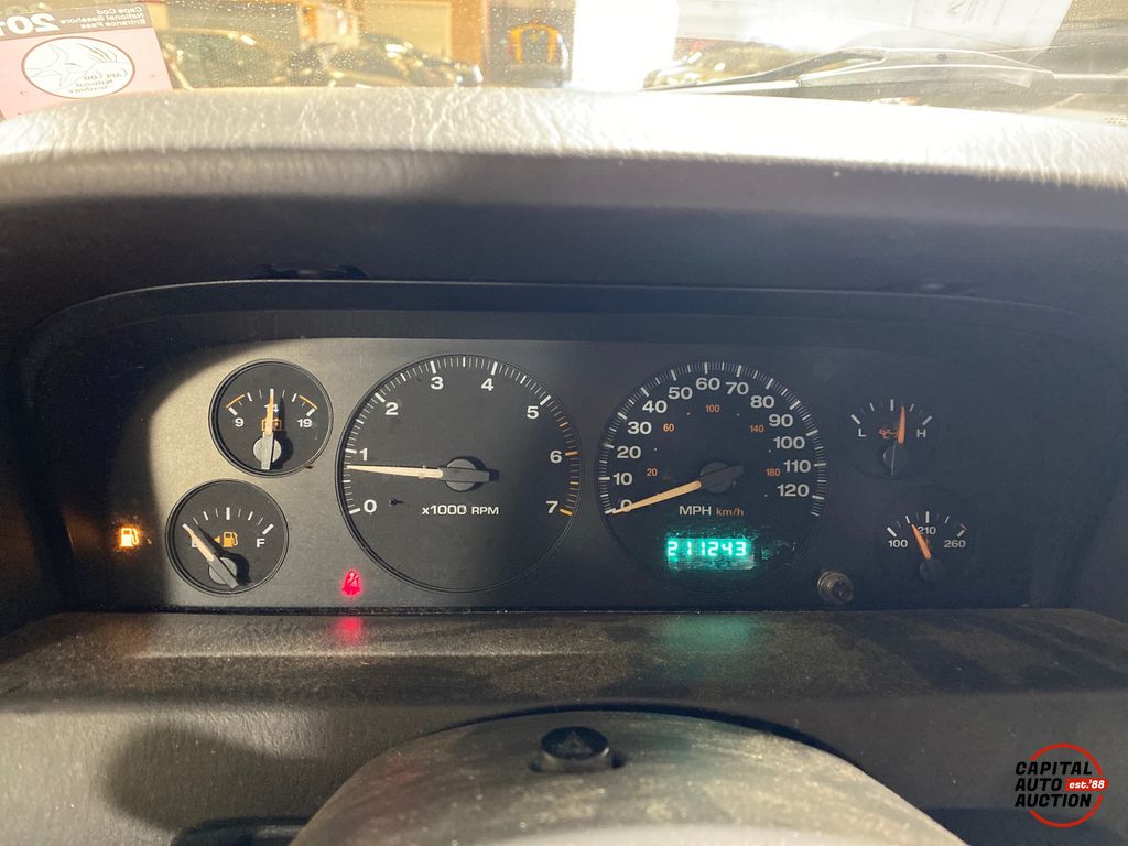 2004 JEEP GRAND CHEROKEE 4