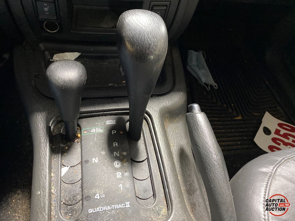 2004 JEEP GRAND CHEROKEE 12