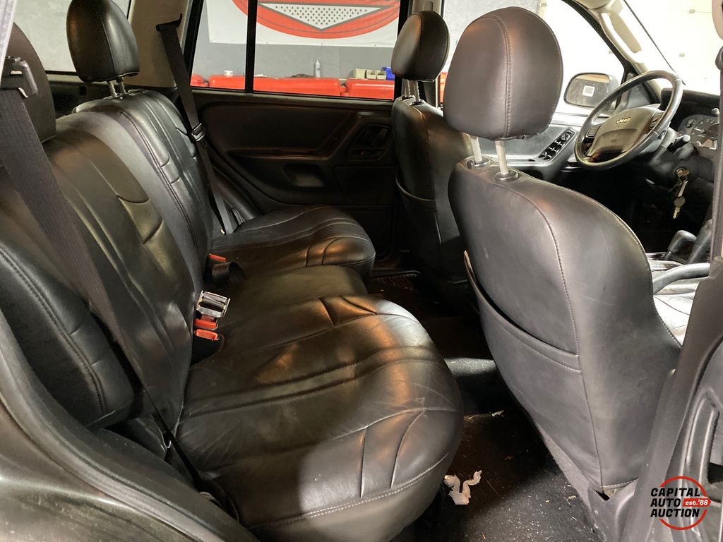 2004 JEEP GRAND CHEROKEE 9