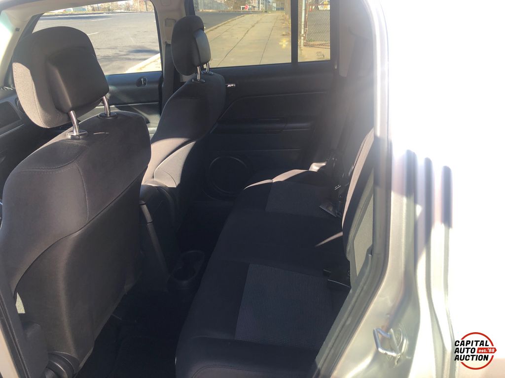 2012 JEEP Patriot 9