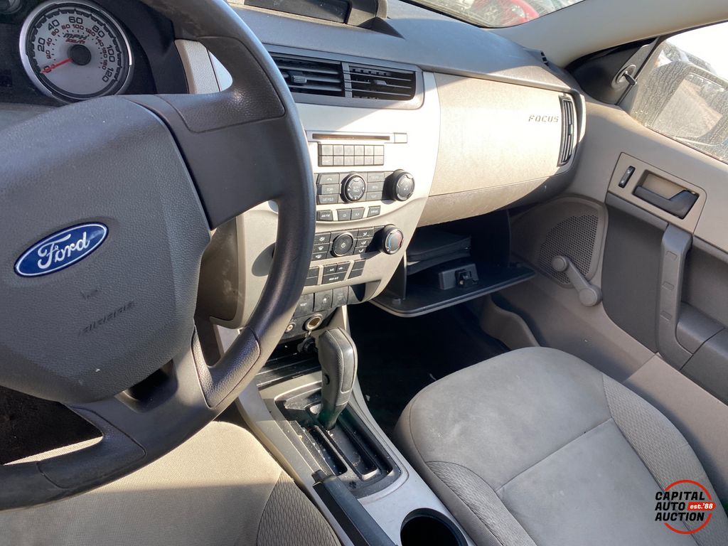2010 Ford Focus 15
