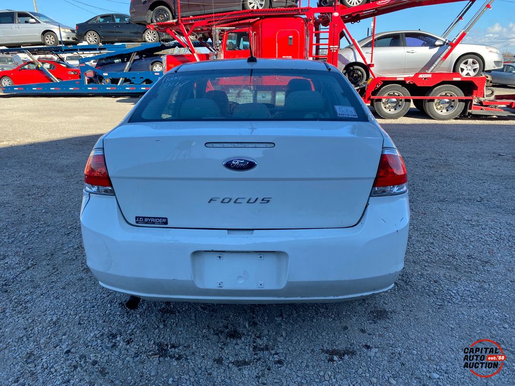2010 Ford Focus 7