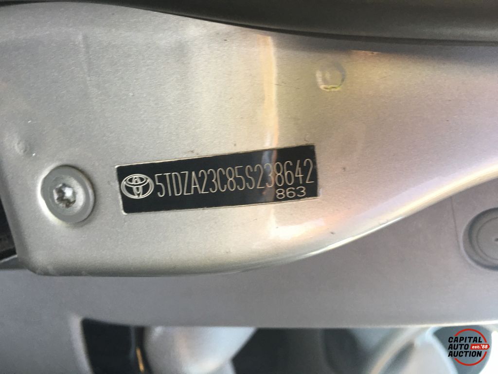2005 Toyota Sienna 5