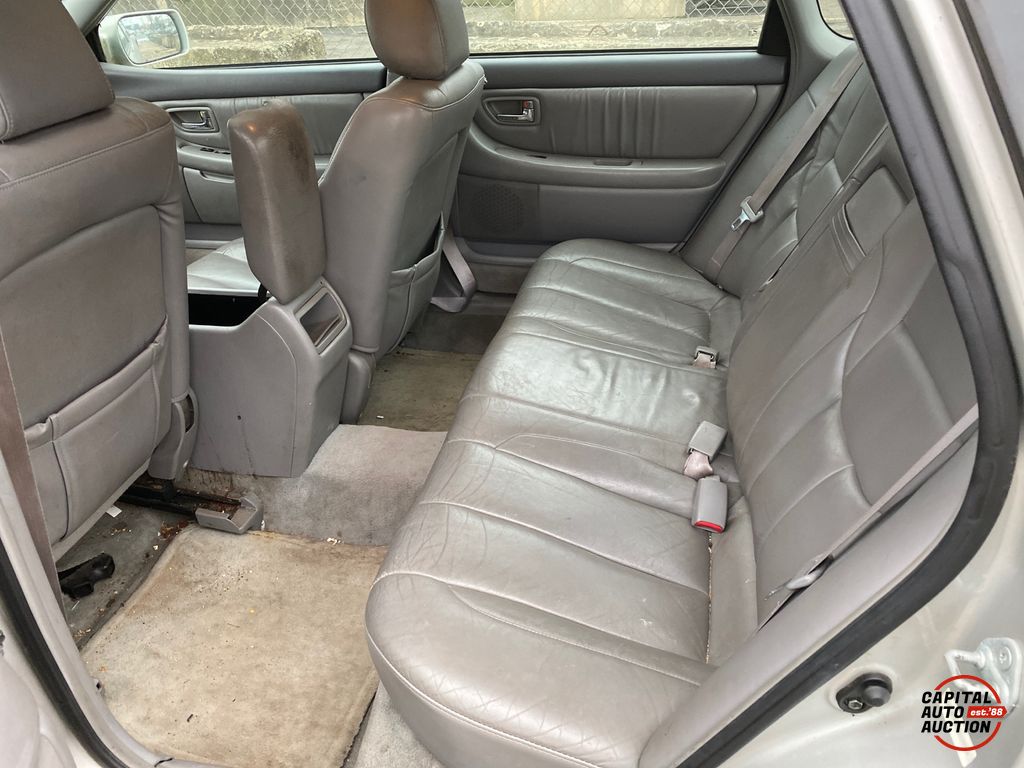 2001 Toyota Avalon 9