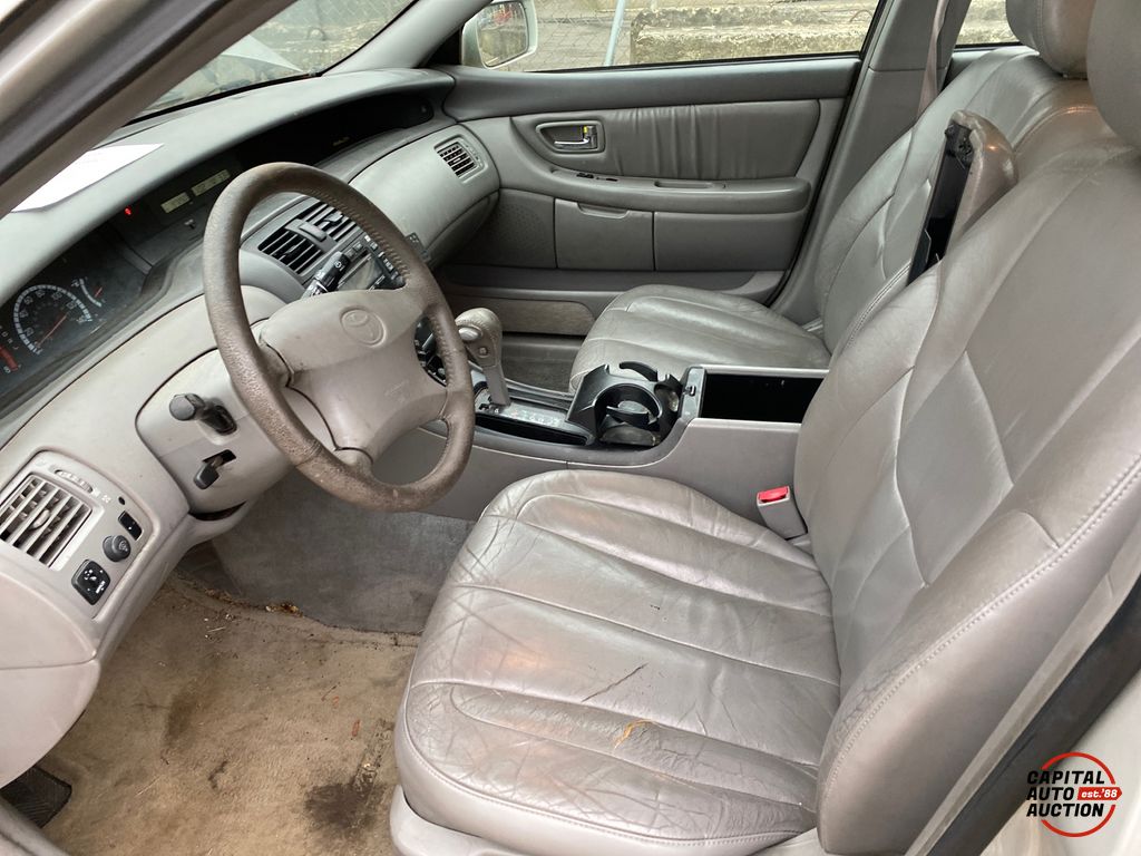 2001 Toyota Avalon 8