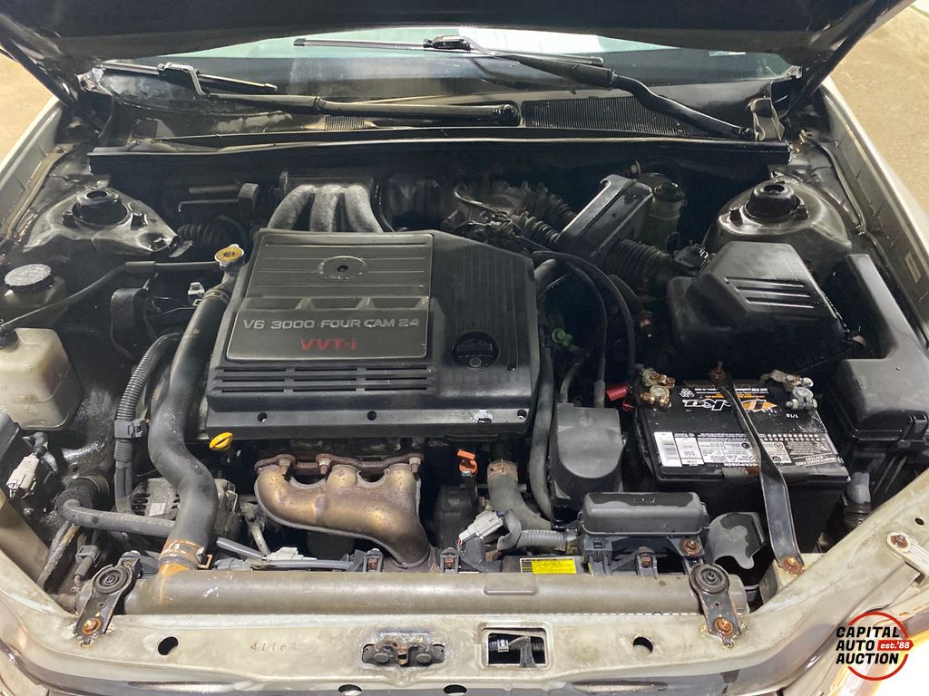 2001 Toyota Avalon 10