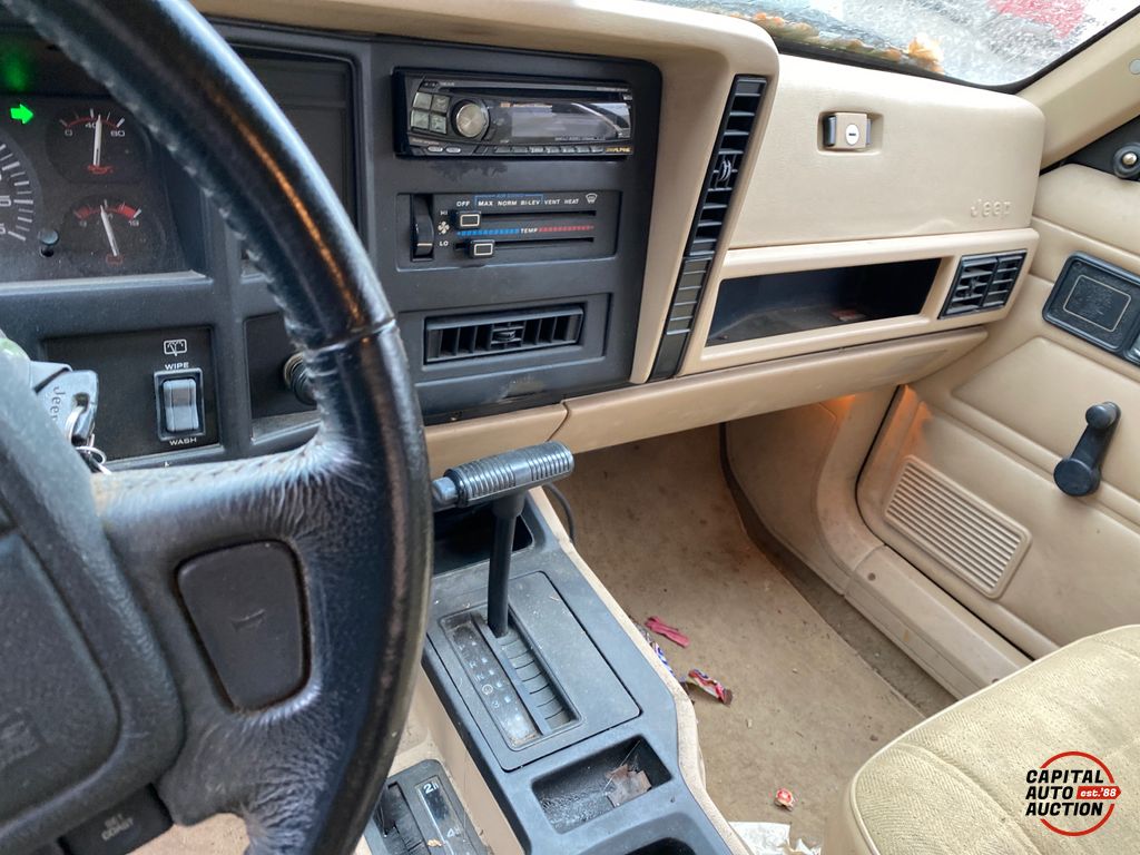 1996 JEEP Cherokee 19