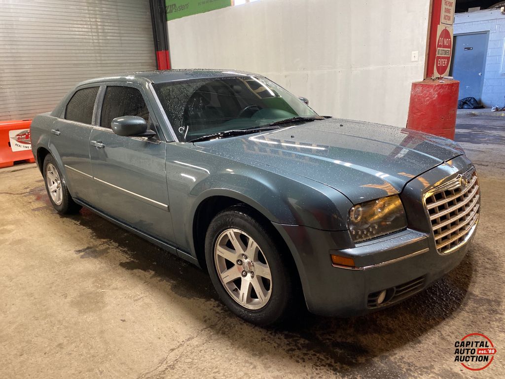 2006 Chrysler 300 0