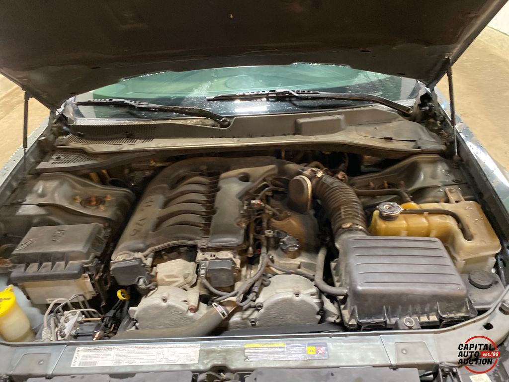 2006 Chrysler 300 10