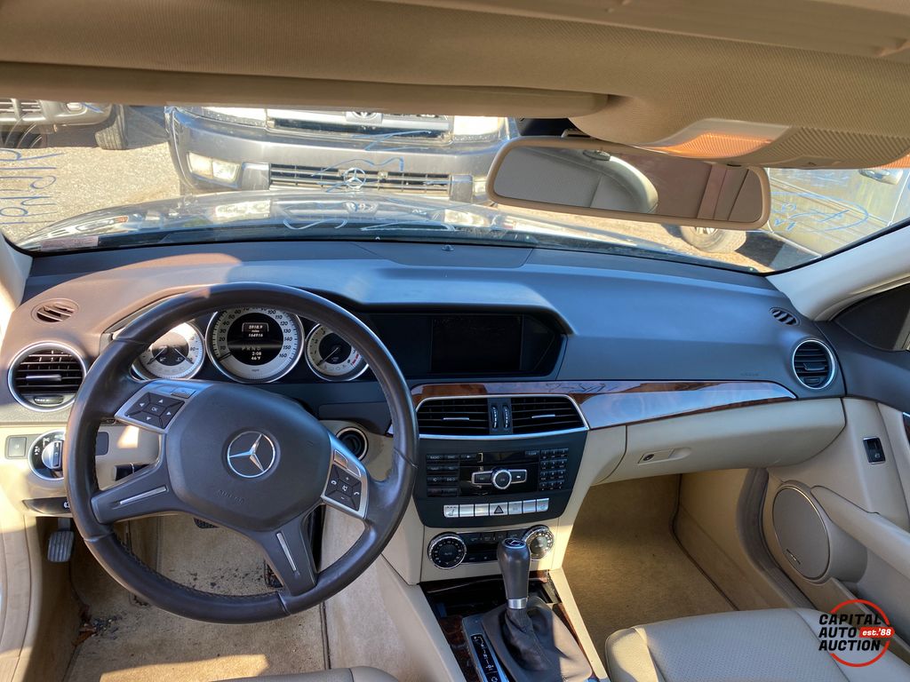 2013 Mercedes-Benz C-Class 11