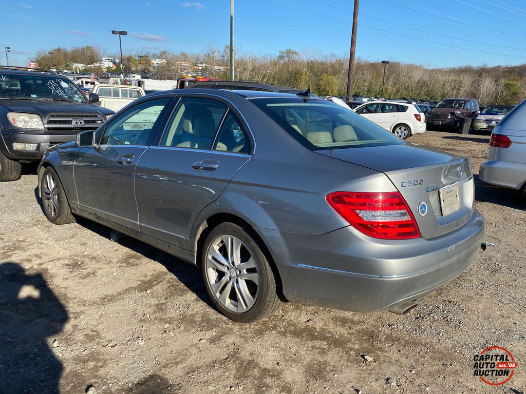 2013 Mercedes-Benz C-Class 2