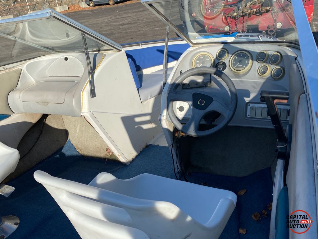 1995 Maxum Bowrider 11