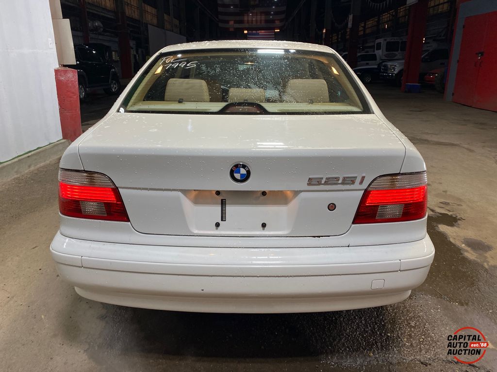 2003 BMW 5 Series 7