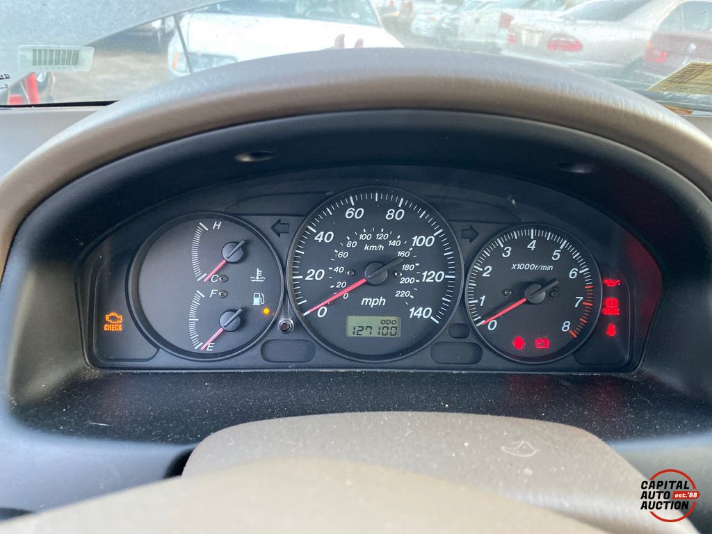 2000 Mazda Protege 13