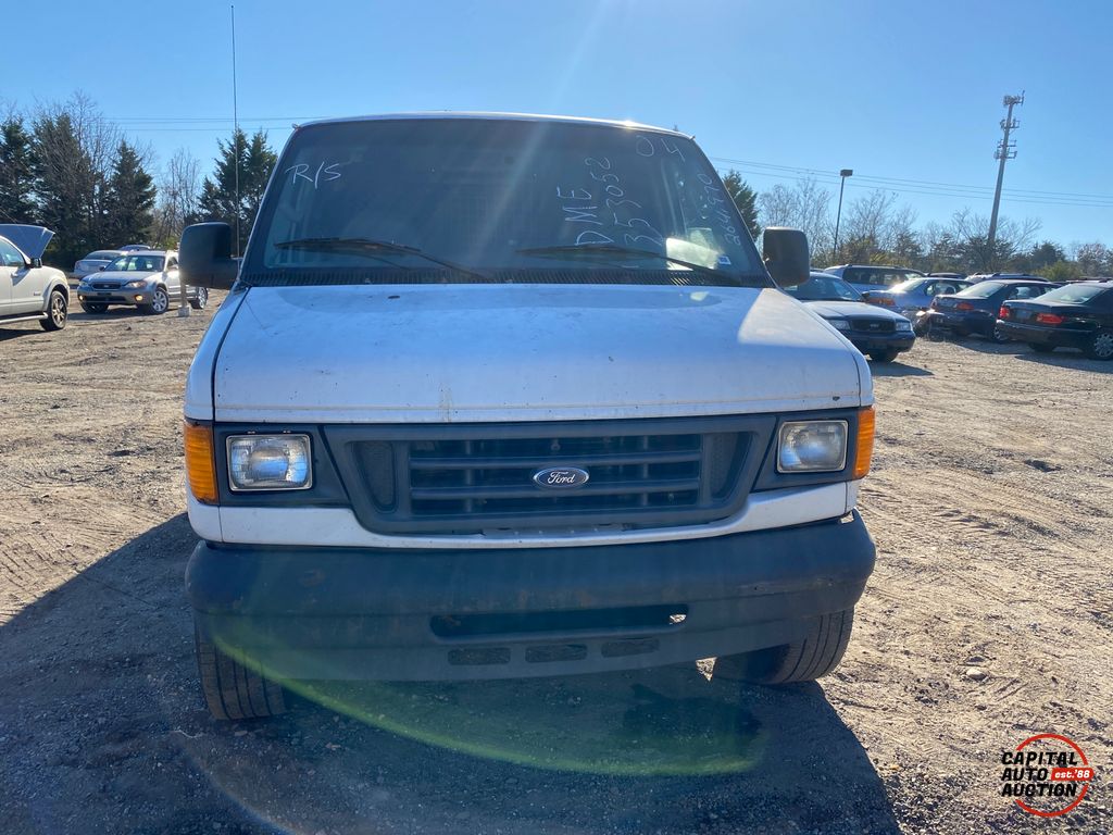 2004 Ford E-Series Cargo 6