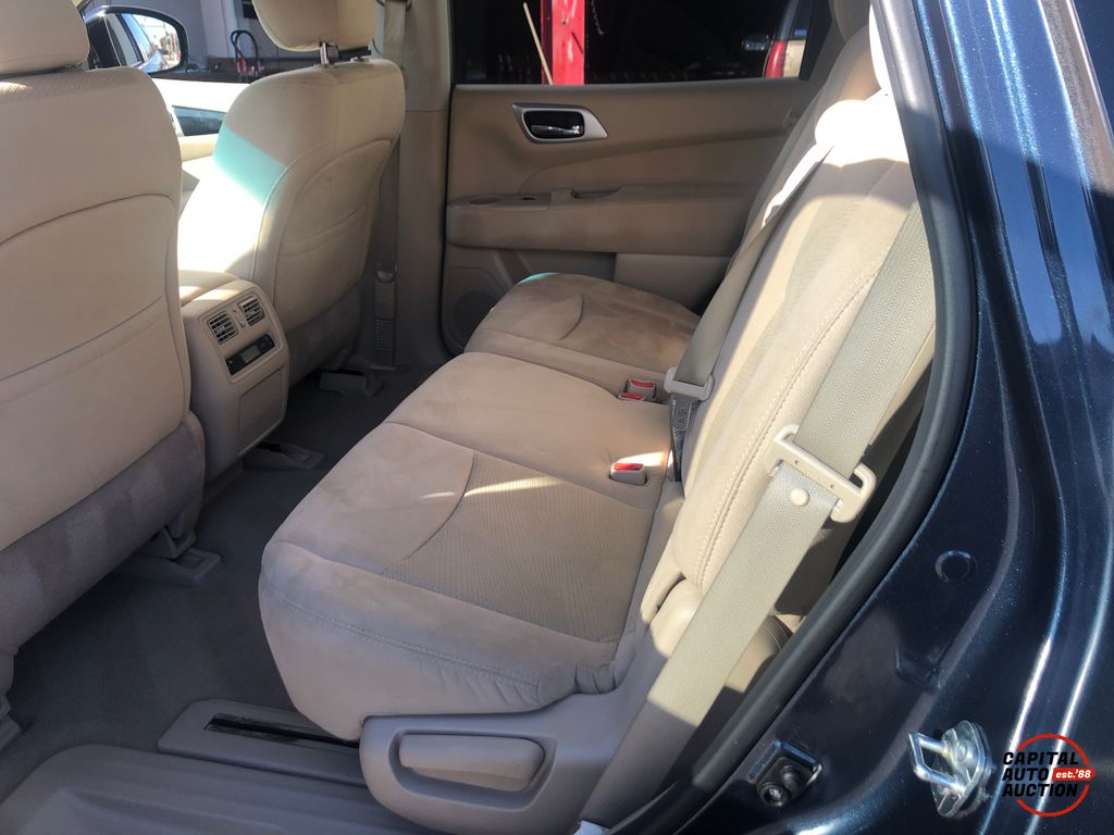 2014 NISSAN Pathfinder 9
