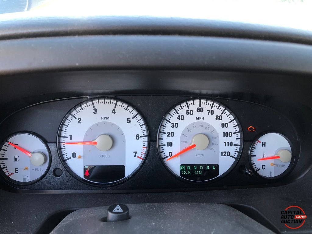 2004 Dodge Stratus 4