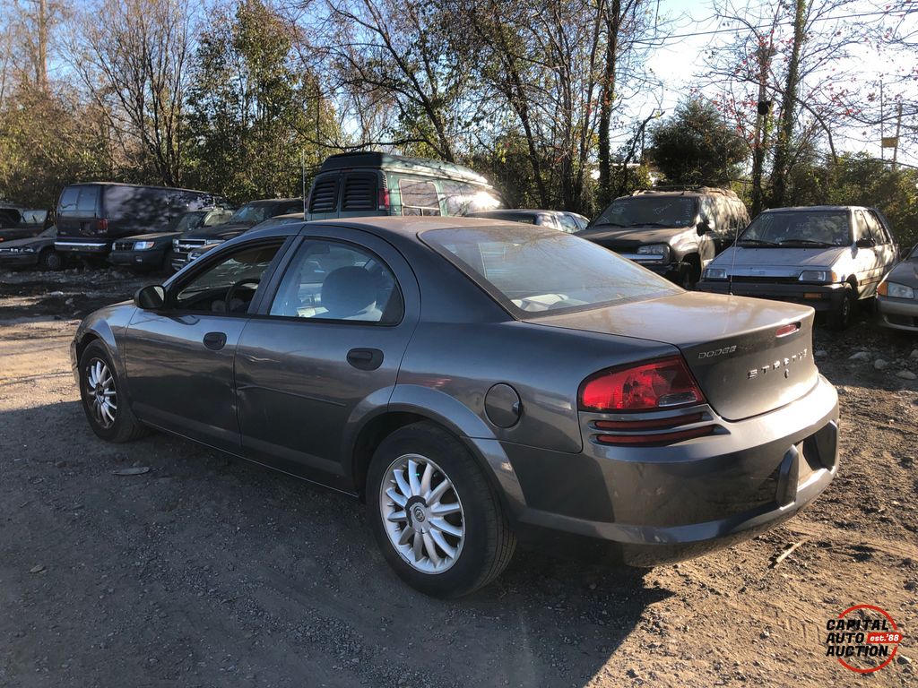 2004 Dodge Stratus 2