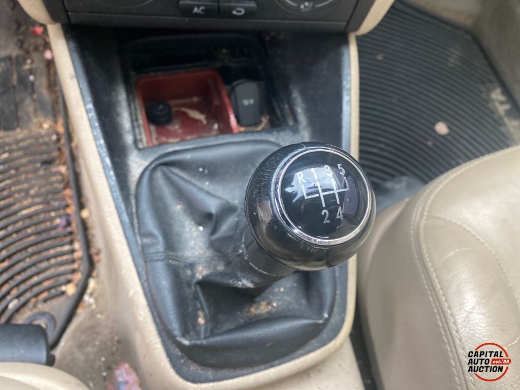 2005 VOLKSWAGEN JETTA 12
