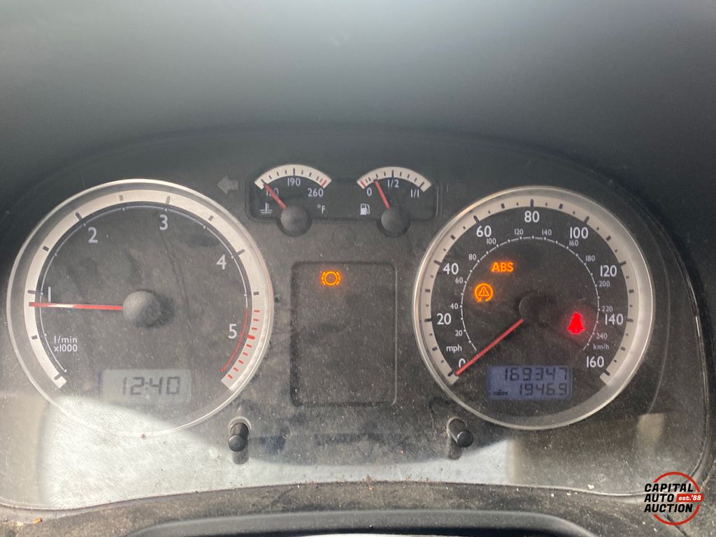 2005 VOLKSWAGEN JETTA 4