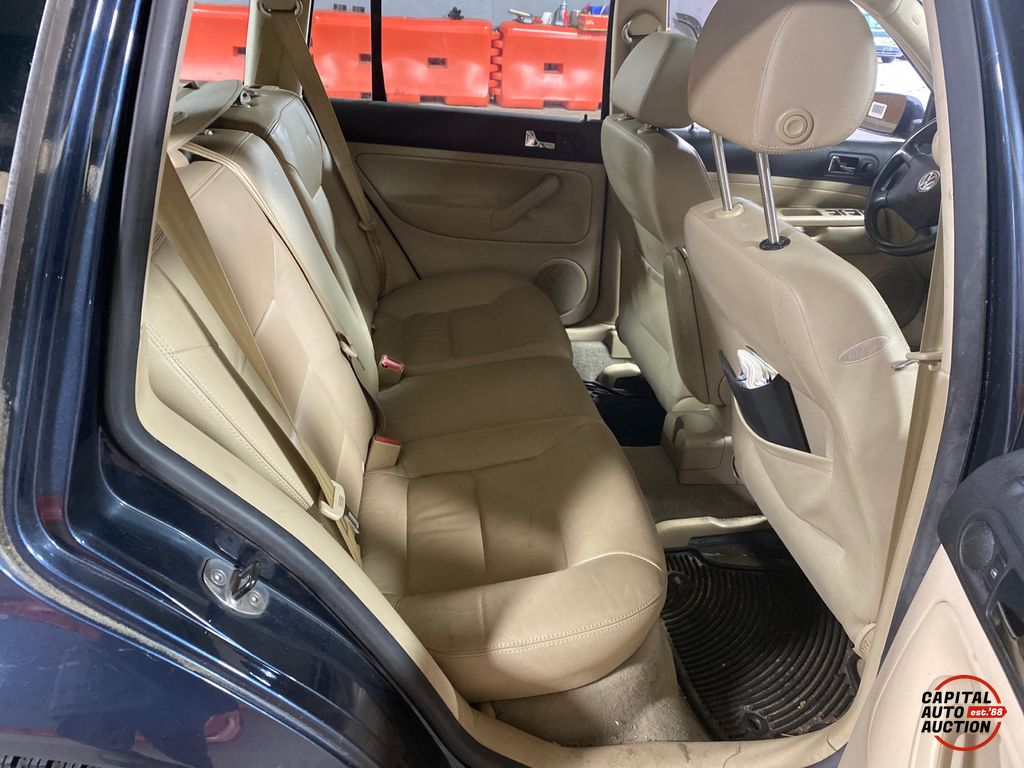 2005 VOLKSWAGEN JETTA 9