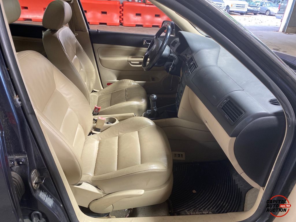2005 VOLKSWAGEN JETTA 8
