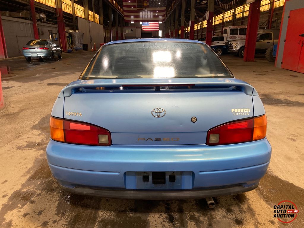 1992 Toyota Paseo 6