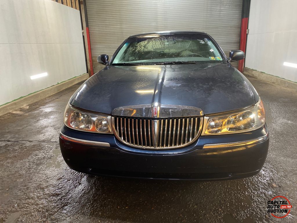 1999 Lincoln Town Car 6