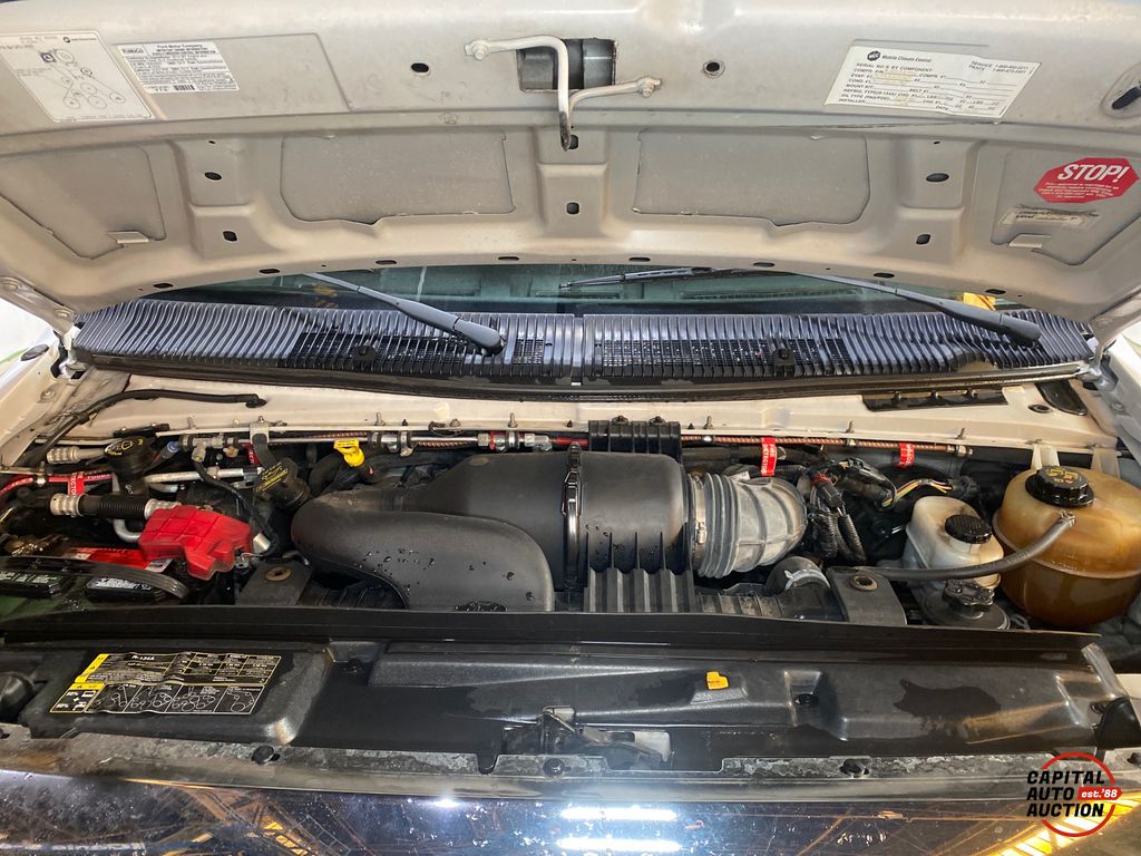 2014 Ford E-350 10