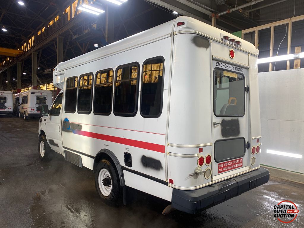 2014 Ford E-350 2