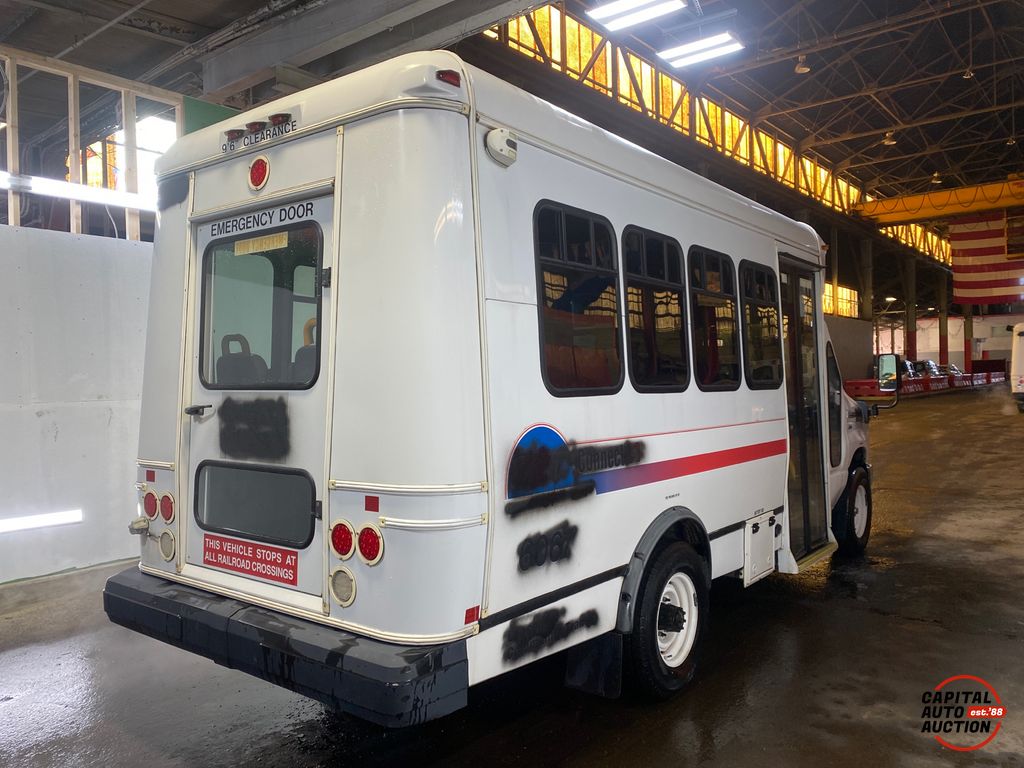 2014 Ford E-350 3