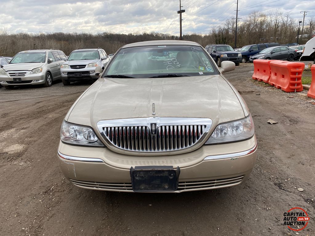 2009 Lincoln Town Car 6