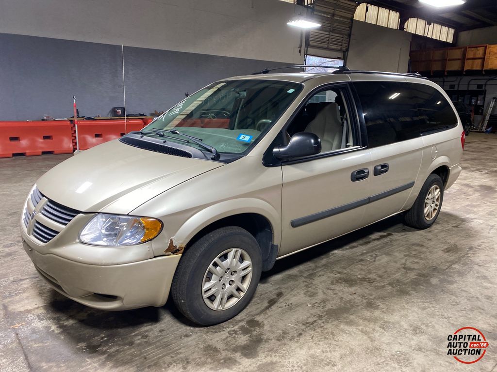 2005 Dodge Grand Caravan 1