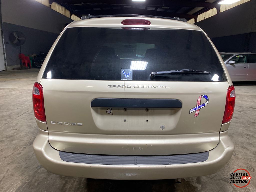 2005 Dodge Grand Caravan 7