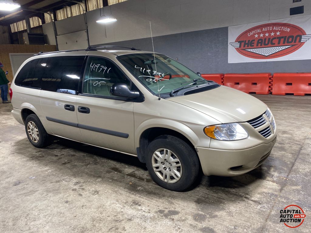 2005 Dodge Grand Caravan 0