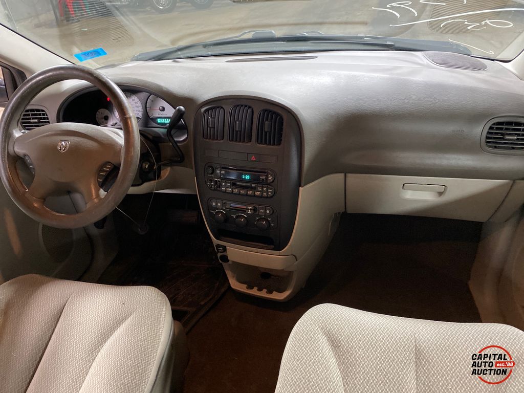 2005 Dodge Grand Caravan 11