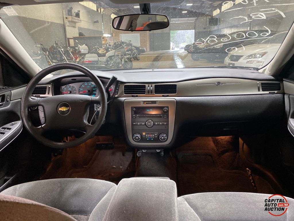2010 Chevrolet Impala 11