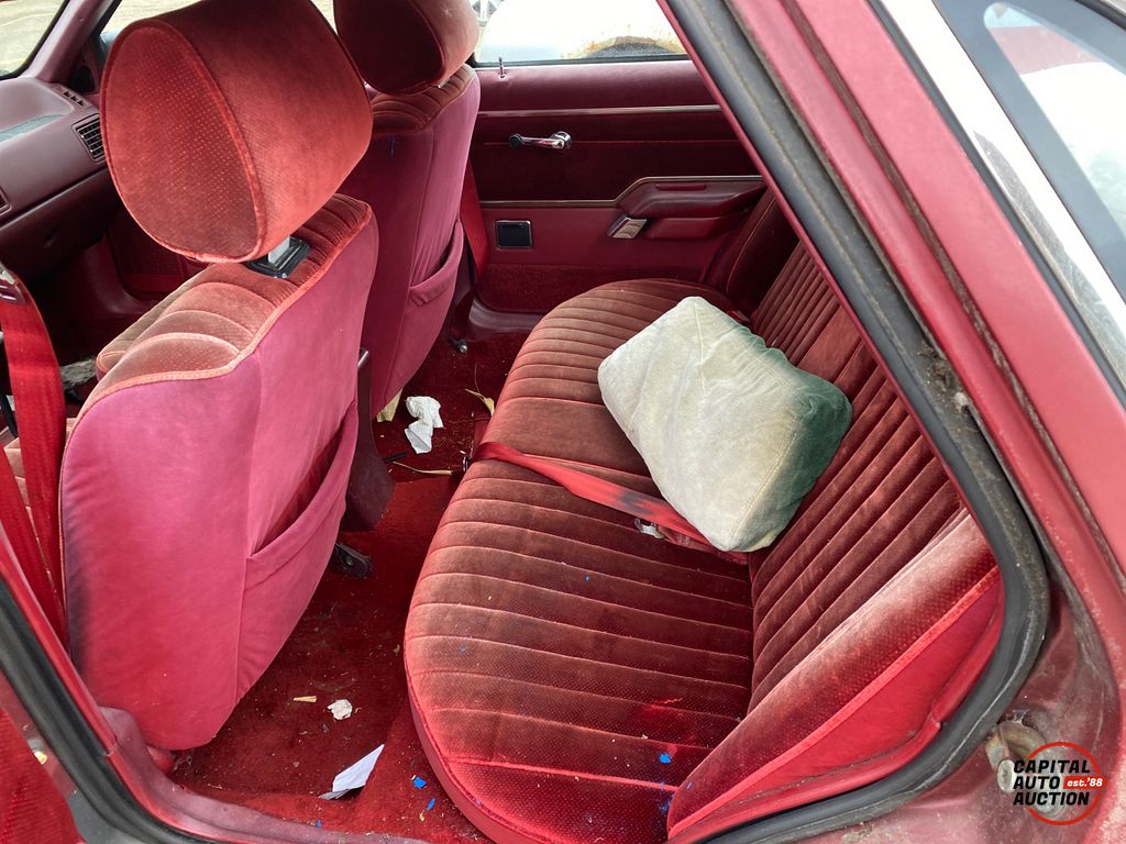 1987 FORD Tempo 9